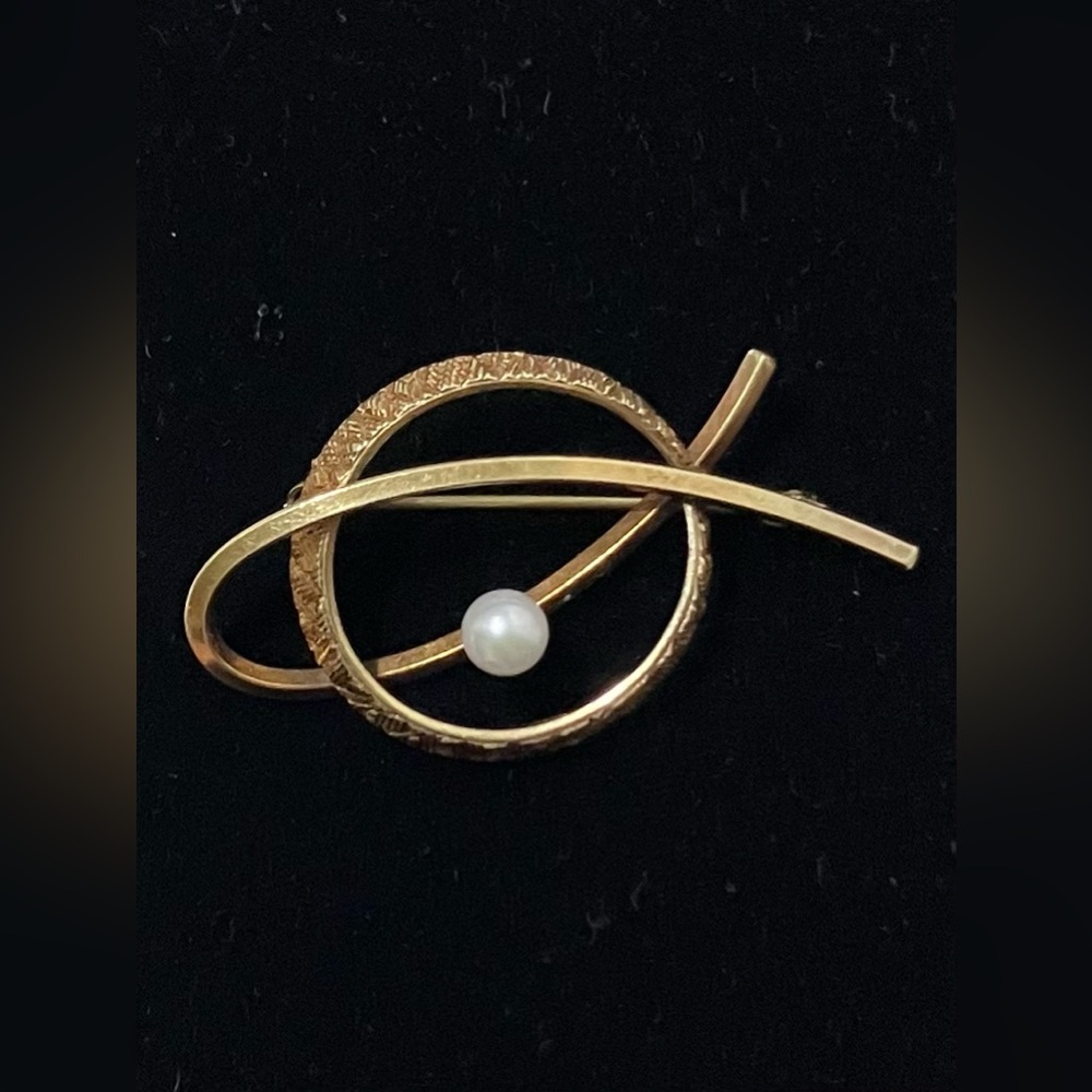 K&L Germany Vintage Gold Pearl Circle Brooch